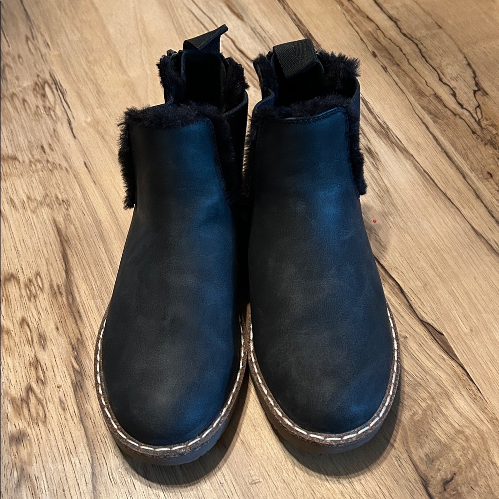 Blowfish Black Ankle Boots, Suede, Faux Fur Lining, Zip, Women's Size 7